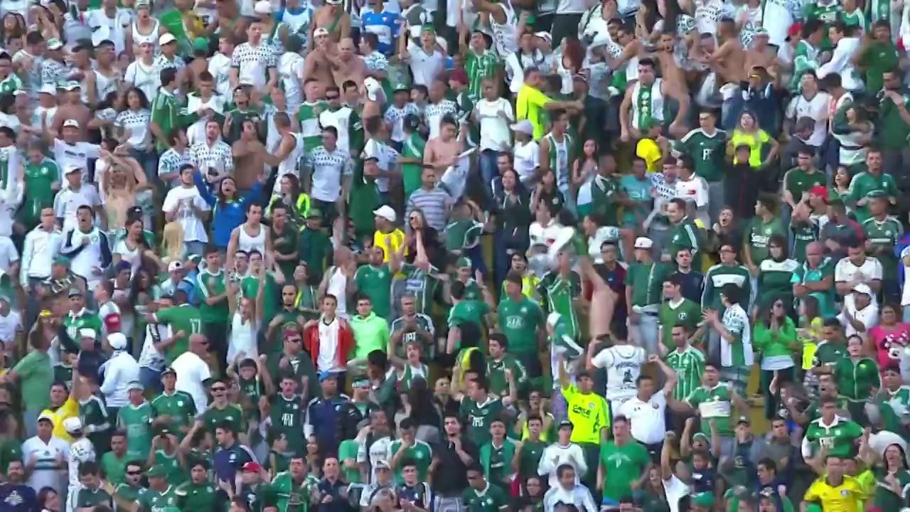 Cruzeiro derrota o Palmeiras e dispara na liderança
