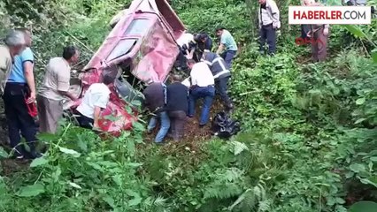 Kamyonet Uçuruma Yuvarlandı; Sürücü Öldü, Eşi Yaralandı