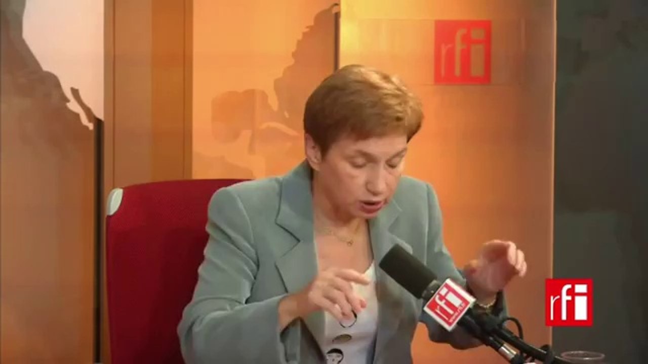 Actualité Laurence Parisot _ Les prud'hommes découragent totalement les chefs d'entreprise!_(360p)