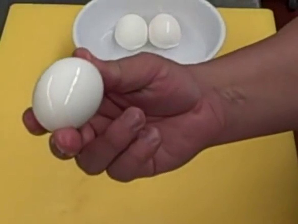How To Peel Hard Boiled Eggs Instantly