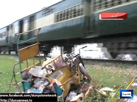 Dunya News - AJK: 15 passengers killed, 16 injured as bus falls into ravine in Bhimber