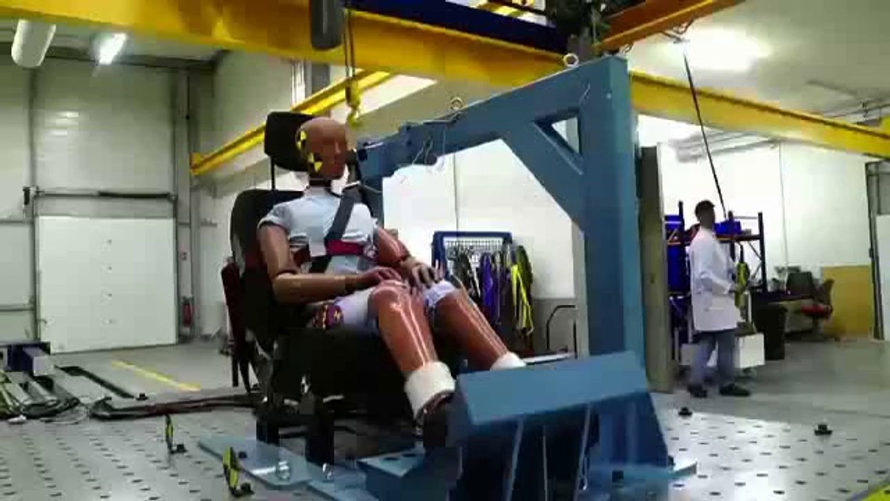 Centre Essai Dynamique : vidéo d'essai de la catapulte