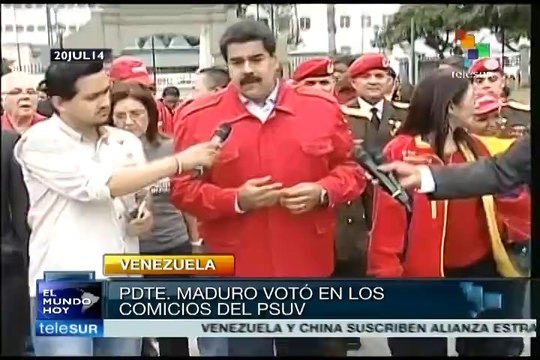 Nicolás Maduro vota para elegir a congresistas del PSUV