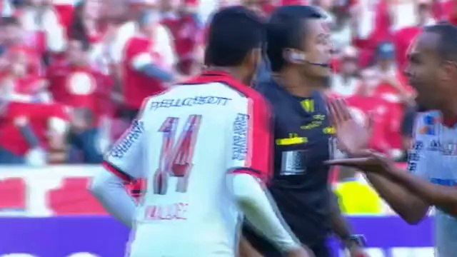 Internacional 4 x 0 Flamengo pela 11ª rodada do Brasileirão 2014
