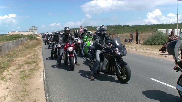 Les 20 ans du Show Bike de Montalivet en Aquitaine. Voici la balade 2014 15000 motos.