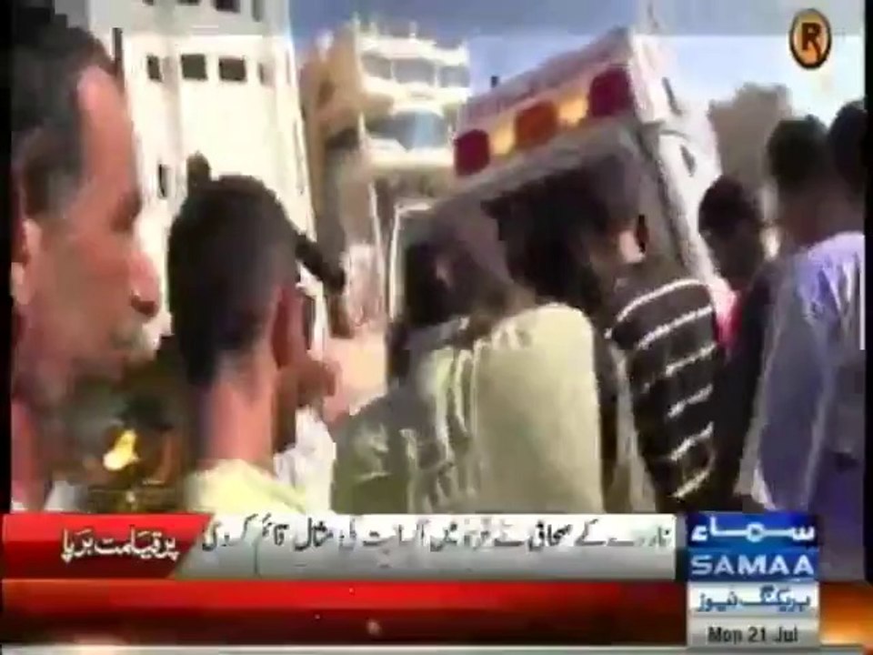 Gaza - A Norwegian Journalist left reporting to give first aid to a wounded kid