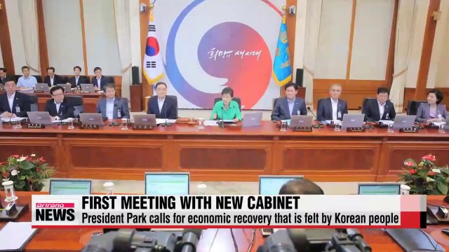 President Park meets with new Cabinet, calls for economic reforms