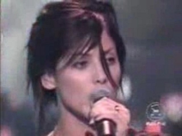 Natalie Imbruglia HRL Torn