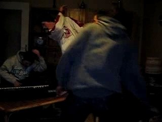 Si seulenment si tu foutai ta capuche !