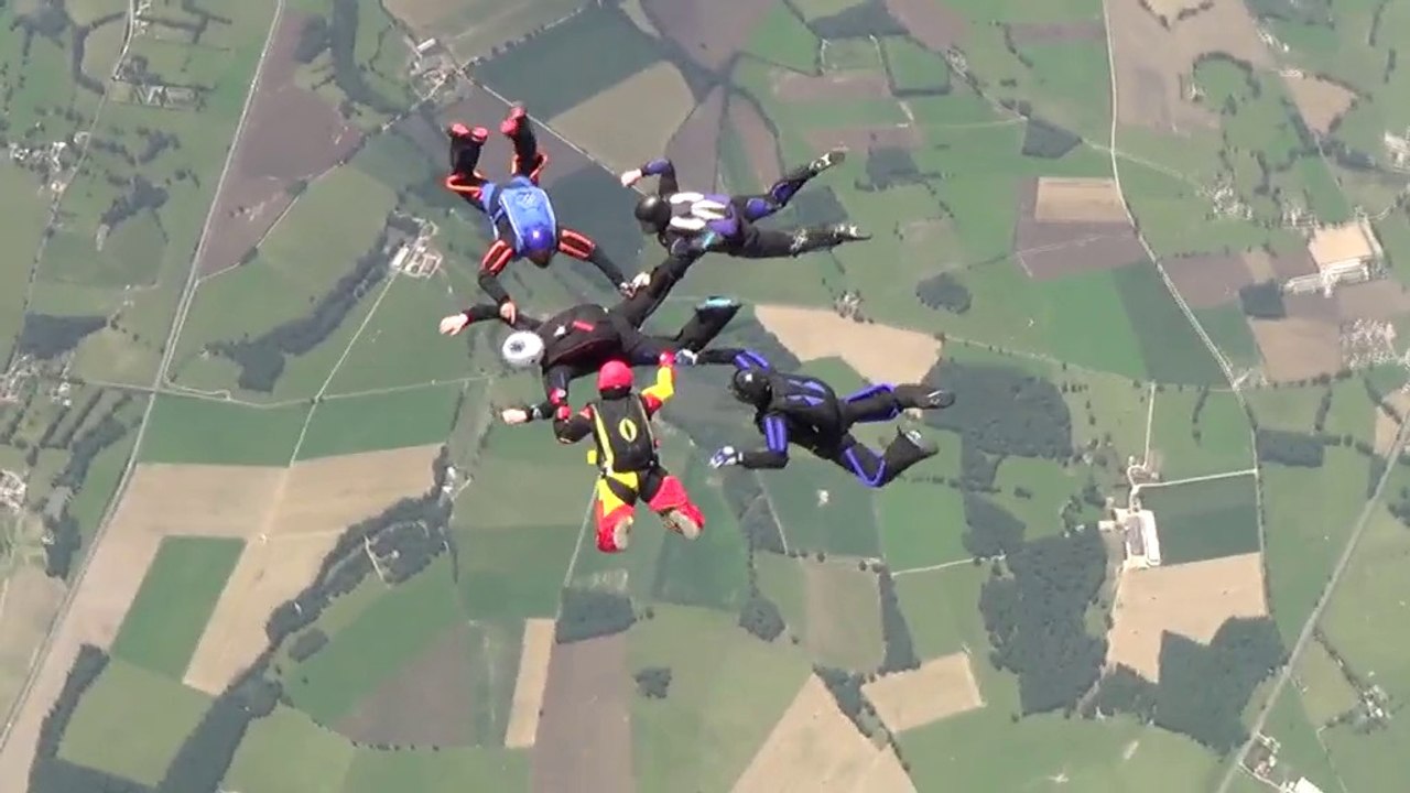 42-PARACHUTISME – RASSEMBLEMENT NATIONAL FEMININ- VRA5- 19 juillet 2014