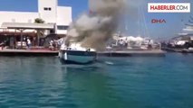 Çeşme'de Korkutan Tekne Yangını