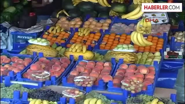 Turfanda Kış Meyveleri Yaz Ortasında Cep Yakıyor