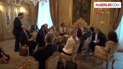 Bakan Çavuşoğlu, AB'ye Giriş Formülünü Junker'e Sigara İçirmekte Buldu