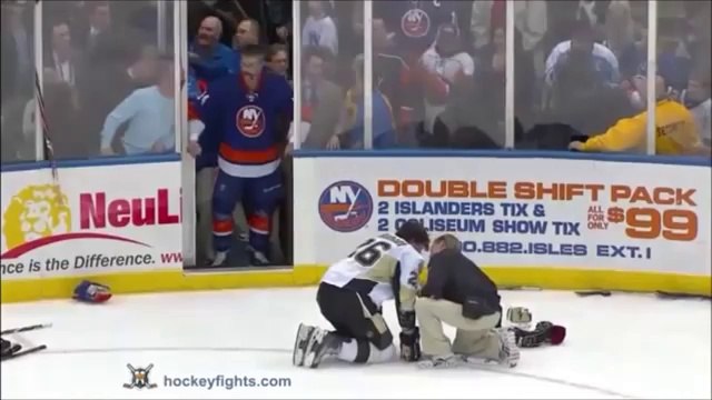 3 NHL Goalie Fights in 1 week !