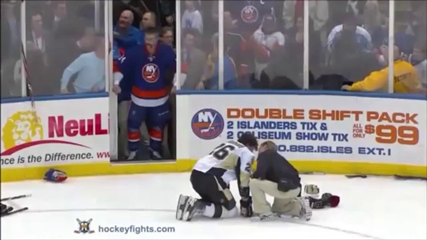 3 NHL Goalie Fights in 1 week  !