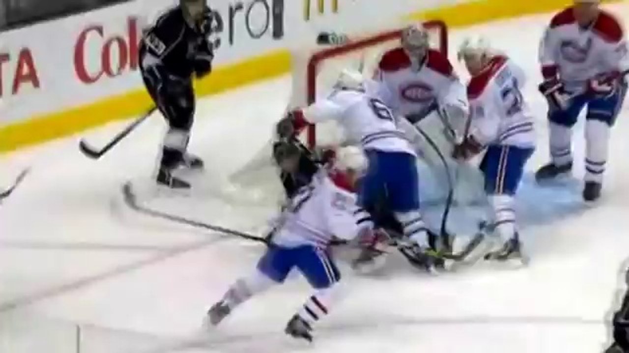 Carey Price bopping to Staples Center music after TV timeout