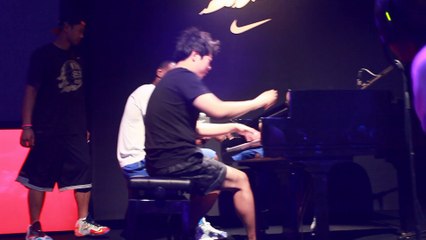 LeBron James Gets His First Piano Lesson... From Lang Lang!