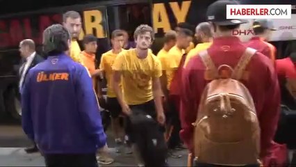 Galatasaray, Rapıd Wıen Hazırlık Maçı İçin Viyanaya Geldi