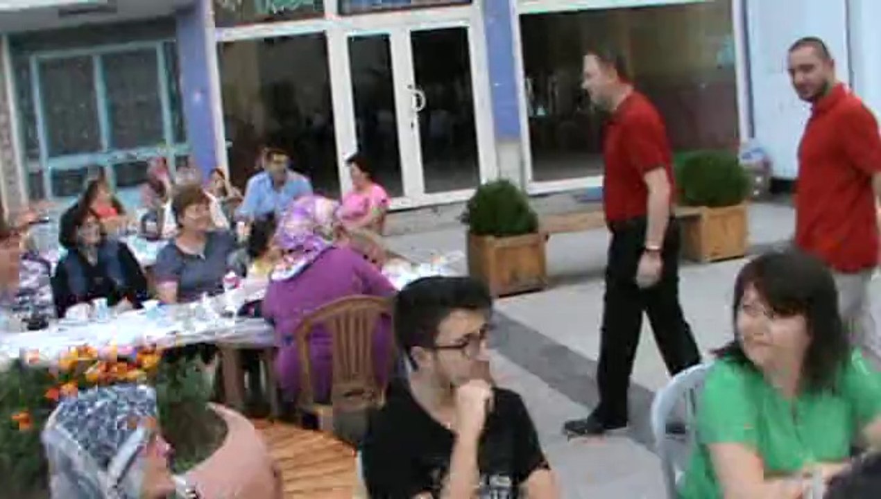 İFTAR YEMEĞİ ADALET MEYDANI