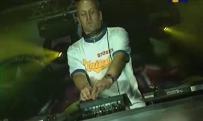 Jan Wayne - Because The Night (Live @ Club Rotation 2002)