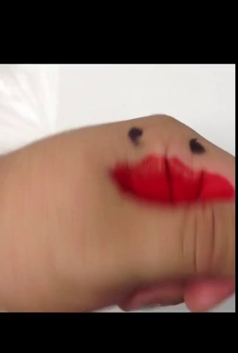 Nick assfalg präsentiert seine erfolgskosmetik auf hse24