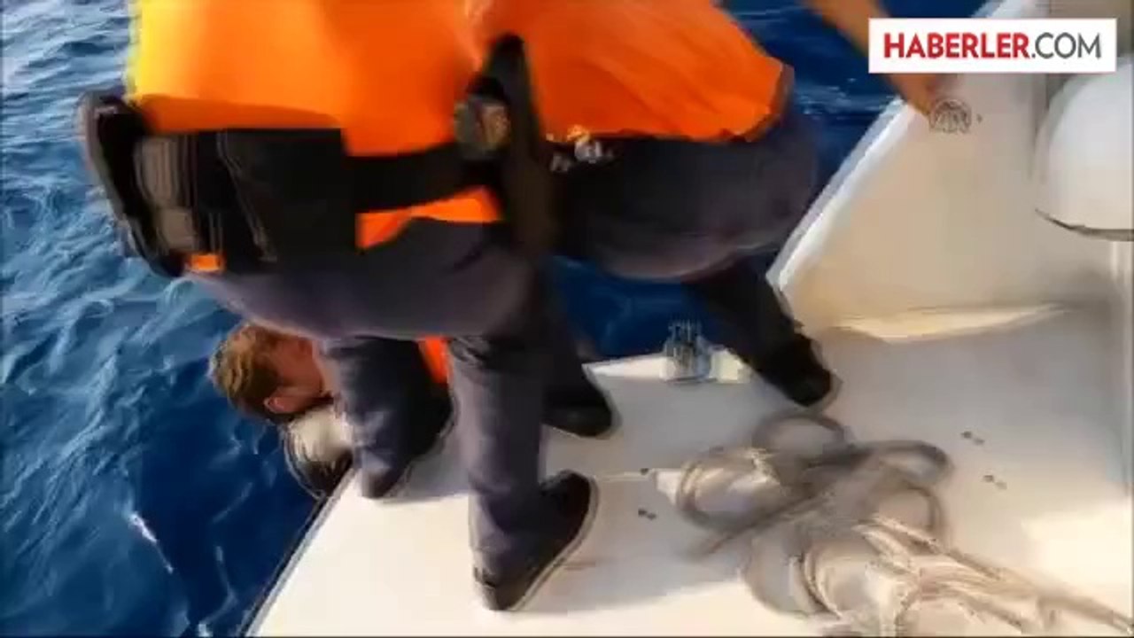 Batan teknenin kaptanı aranıyor -