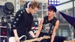 VIDEOS 5 Seconds Of Summer Performs At NBC Today Show