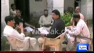 PMLN MPA Malik Ahmed Saeed attacked Police Station and Tortured the SHO to Release Rape Victims in Kasur