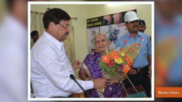 85-Year-Old Woman Catches Thieves, Forces Them to Exercise