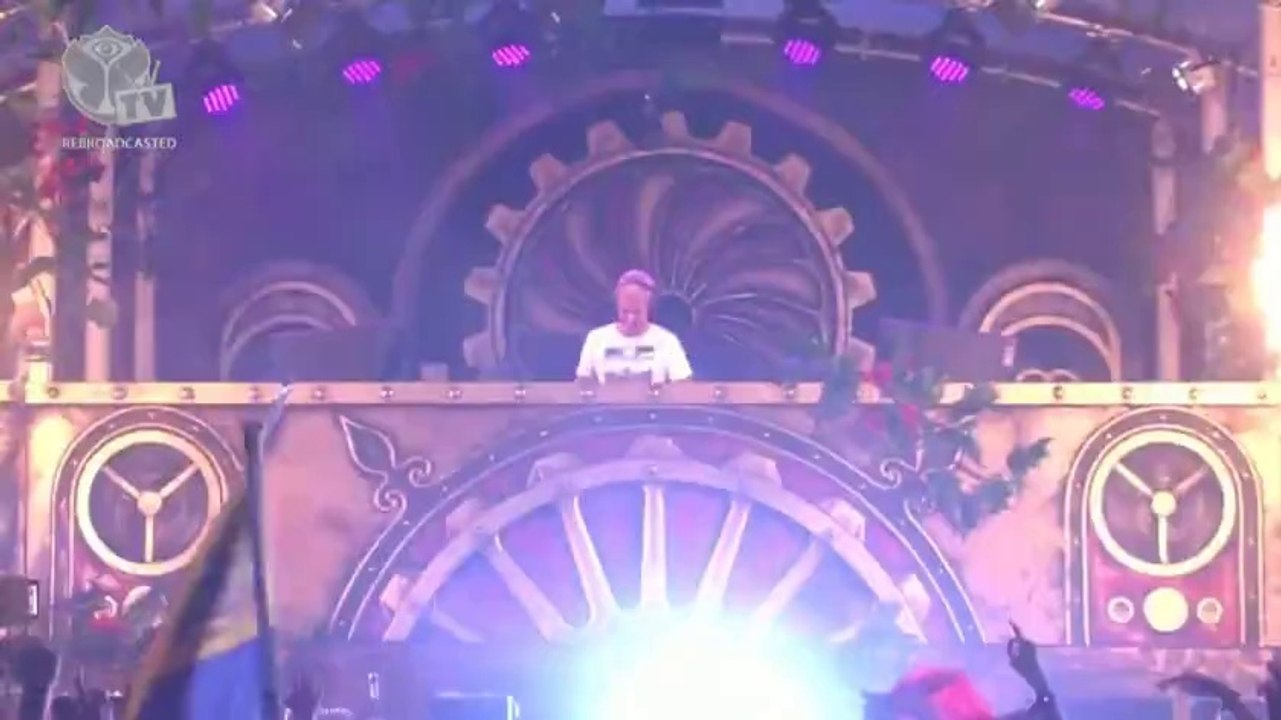 Tomorrowland 2014 Armin Van Buuren - Mainstage
