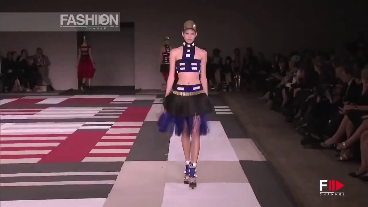 "ALEXANDER MCQUEEN" Fashion Show Spring Summer 2014 Paris HD by Fashion Channel