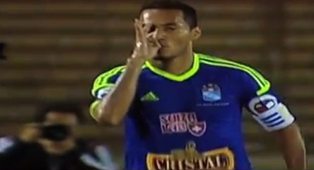 Les 4 buts en deux matchs magistraux d'un joueur péruvien