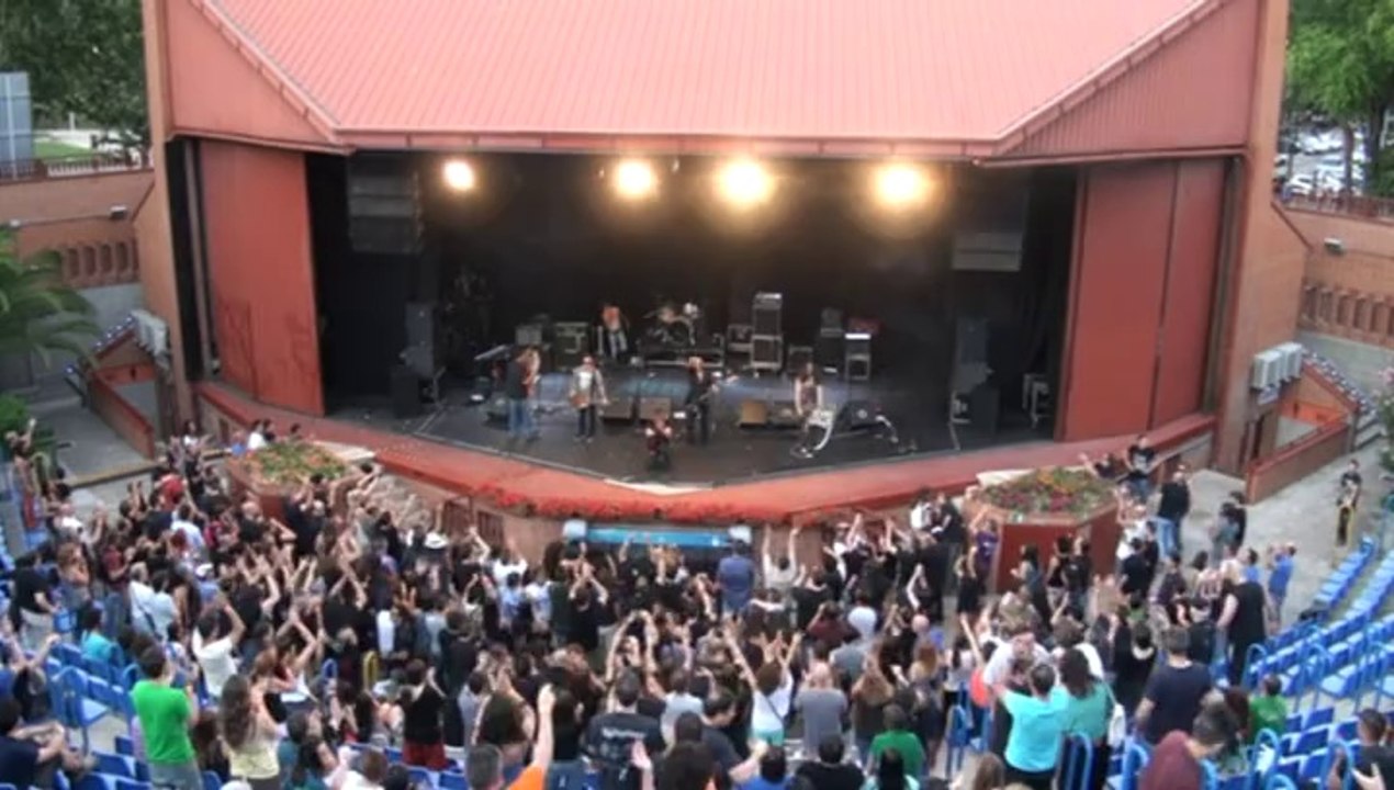 CONCIERTO DE BURNING, LA FRONTERA Y TROGLODITAS EN LEGANÉS