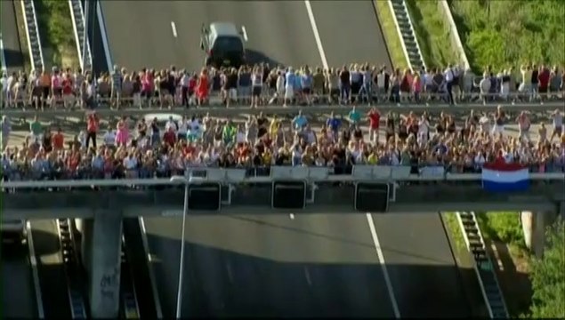 Les Pays-Bas à l'arrêt pour accueillir les premières dépouilles des victimes du vol MH17