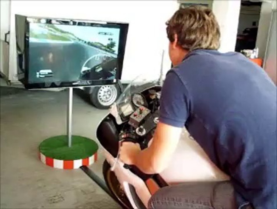 Simulateur  Moto GP 14