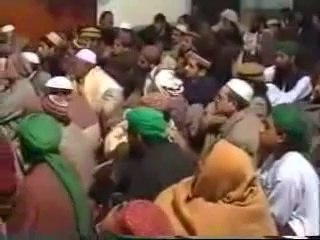 Kiya Mazaraat Par Hazri Shirk Hai