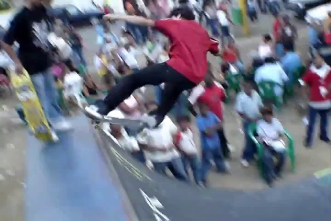 MY FRIEND SKATING DANIEL