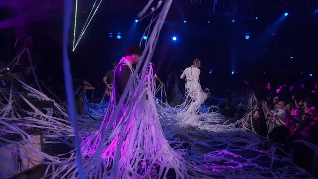 Coldplay - Every teardrop is a waterfall @iTunes Festival 2014