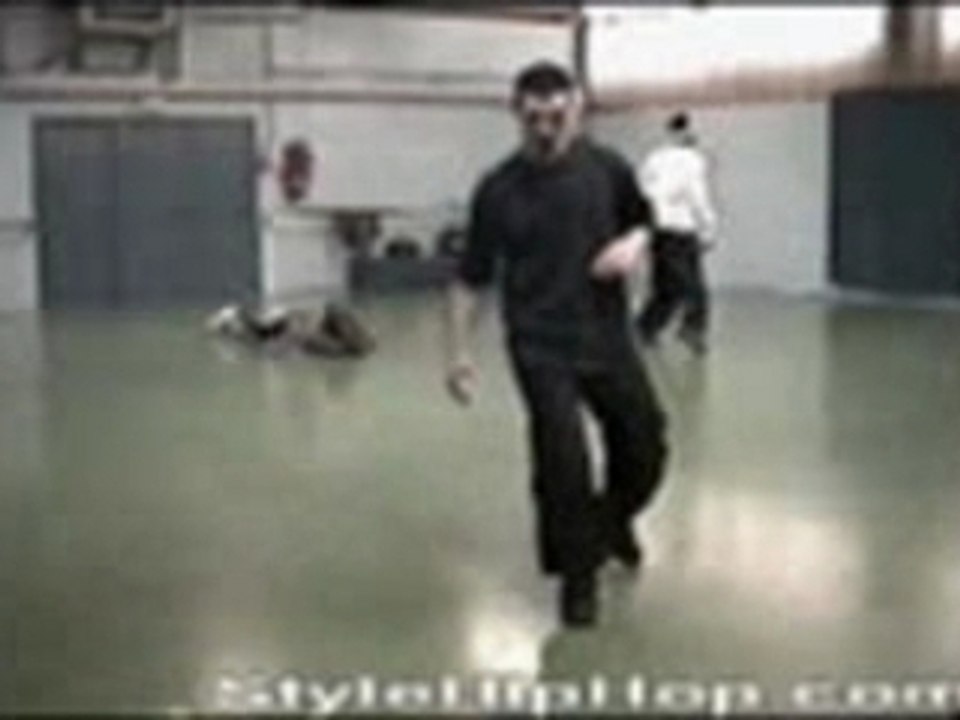 Breakdance instruction - basic thomas