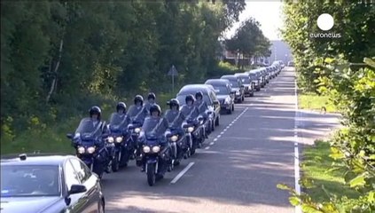Volo MH17: ad Amsterdam una marcia in silenzio per le vittime olandesi