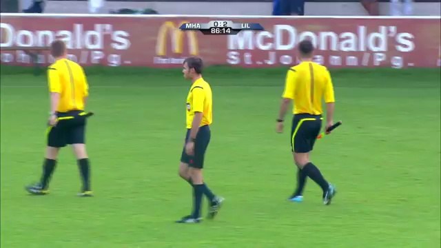 Maccabi Haifa - Lille friendly game interrupted by supporters! Fight on pitch!