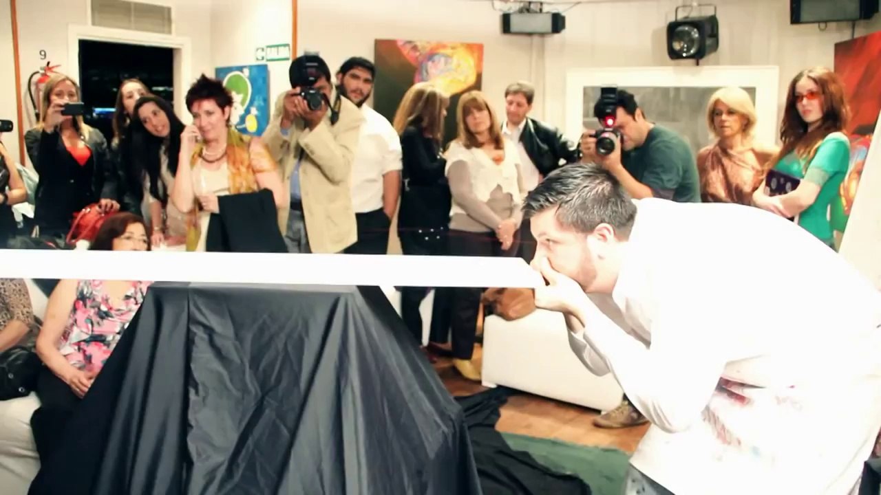 Leandro Granato : l'artiste argentin qui peint avec ses yeux