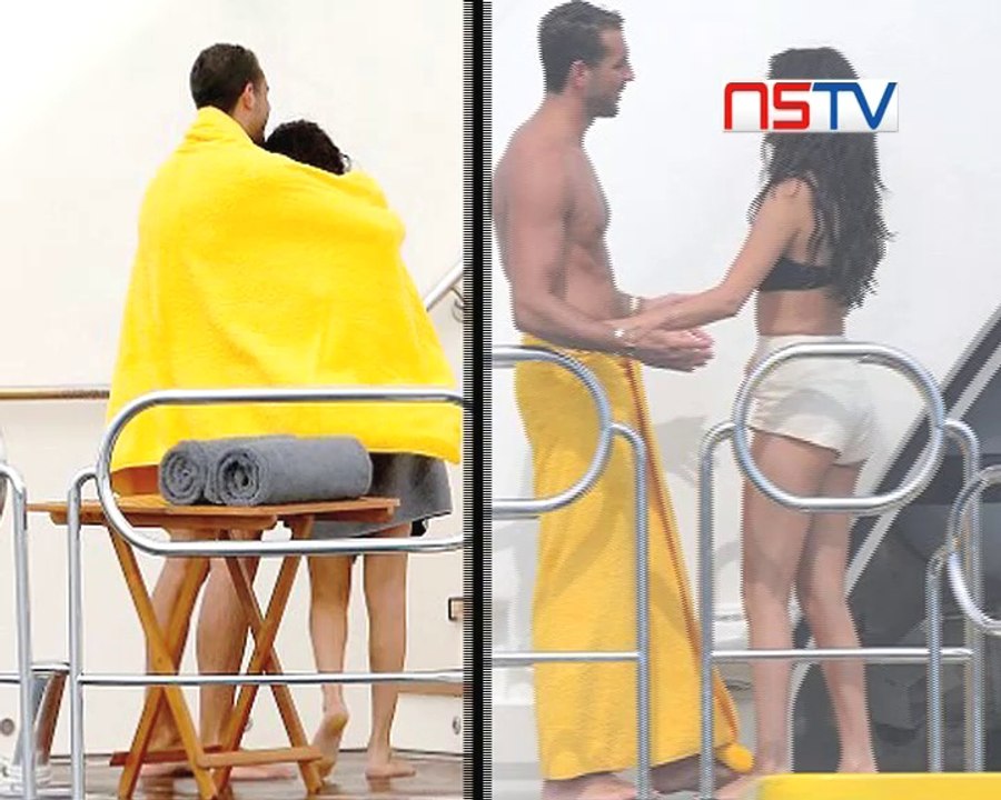 Selena Gomez celebrates 22nd birthday with mystery man..