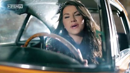 АЛЕКСАНДРА – Печат на устните  ALEXANDRA – Pechat na ustnite