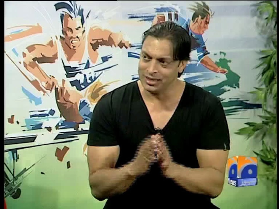 Shoaib Akhtar Talking to Media