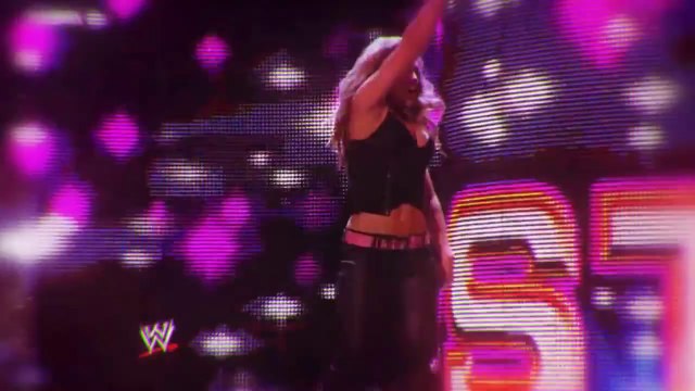 Entrance - Trish Stratus - FWE