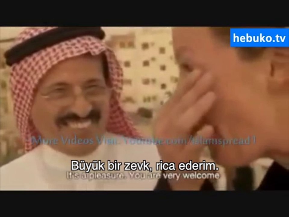 Ezan sesini duyunca ağlayan İngiliz kadın (Altyazılı)