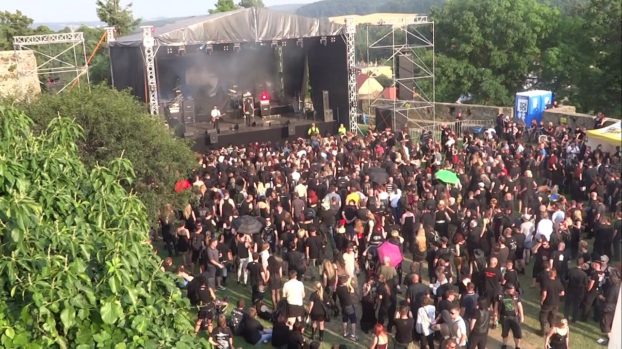 She Past Away live Castle Party 2014 023