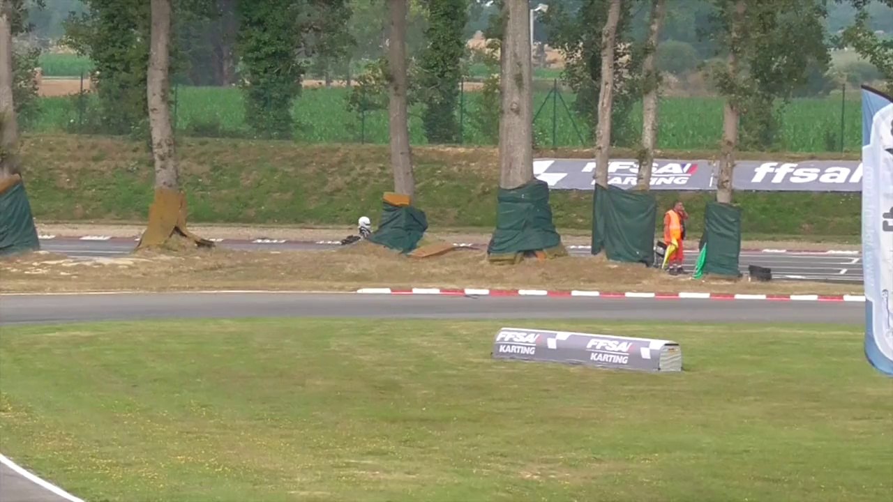 Essais libres non officiels - Championnat de France Karting Lohéac 2014