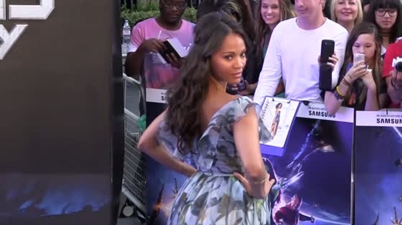 Vin Diesel Brings trägt Stelzen bei der Guardians Of The Galaxy Premiere in London